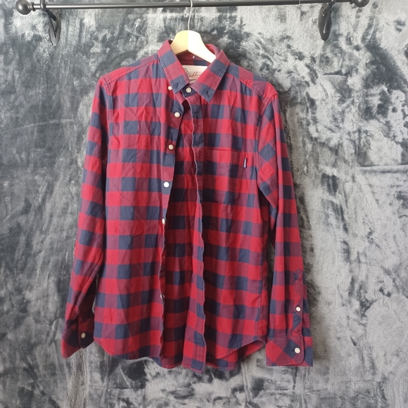 Chubbies Flannel Shirt Mens  Red Buffalo Plaid Long Sleeve Button Down Small (S) - Picture 1 of 4